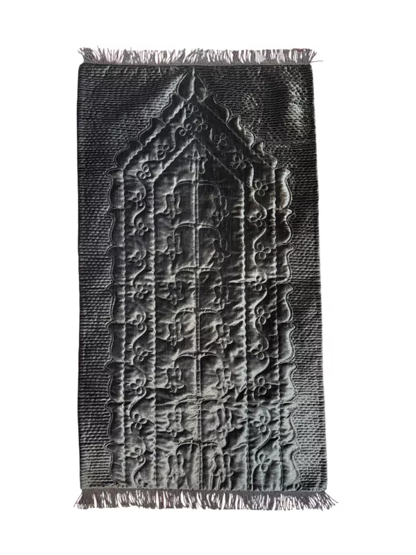 Kabartma Desenli Kadife Seccade – Siyah